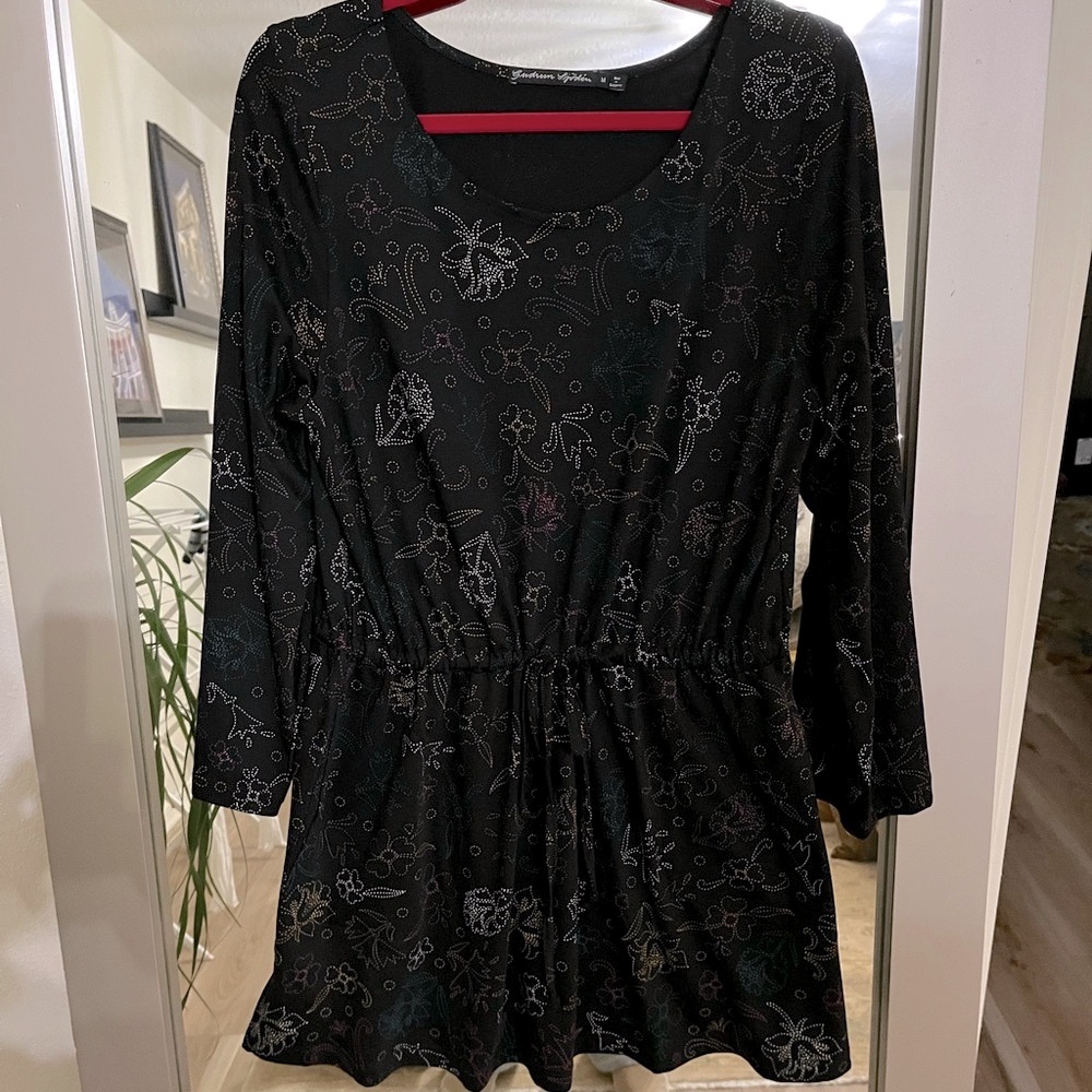 Gudrun Sjoden tunic. Drawstring waist.